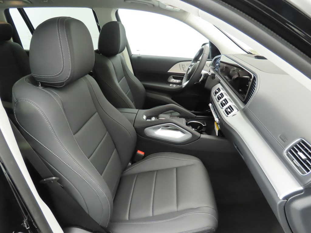 2025 Mercedes Benz GLS 450 4MATIC photo 20
