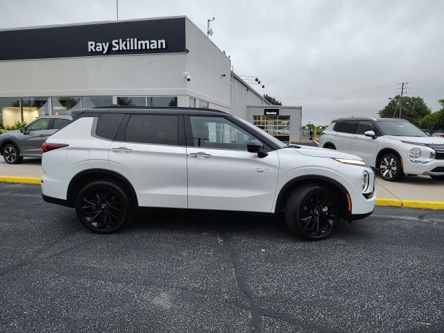 2025 Mitsubishi Outlander PHEV SEL photo 8