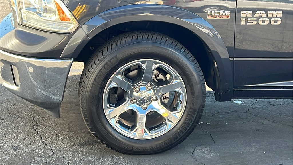 2018 Ram 1500 Laramie photo 2