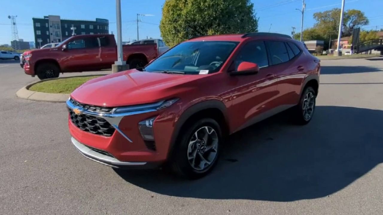 2026 Chevrolet Trax LT photo 3