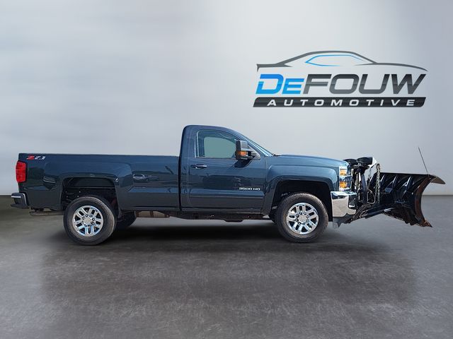 2018 Chevrolet Silverado 3500HD LT photo 2