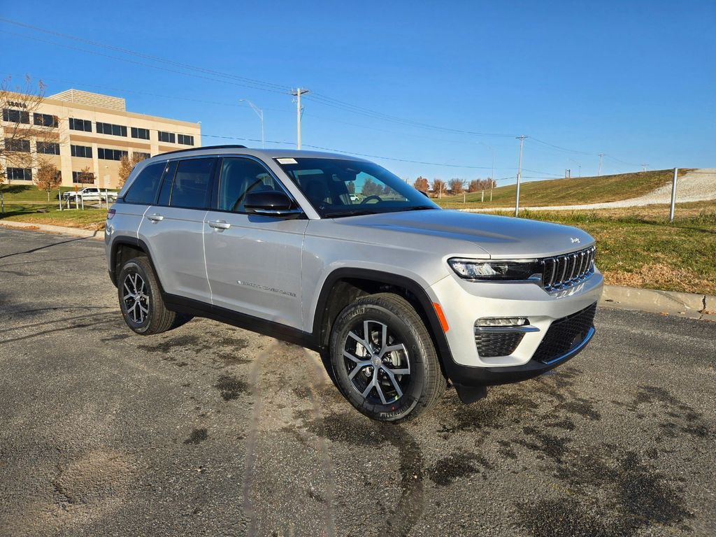 2025 Jeep Grand Cherokee Limited's photo