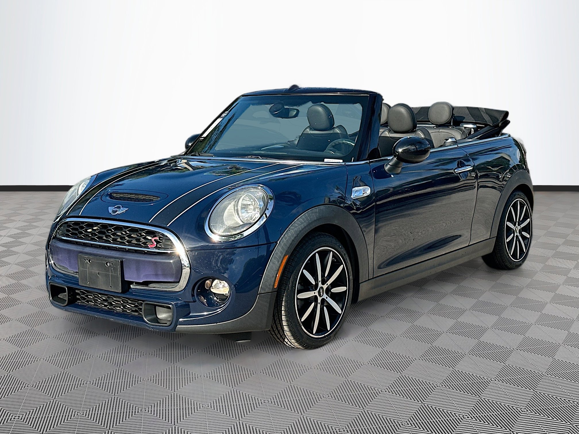 2017 Mini Cooper Convertible S photo 3