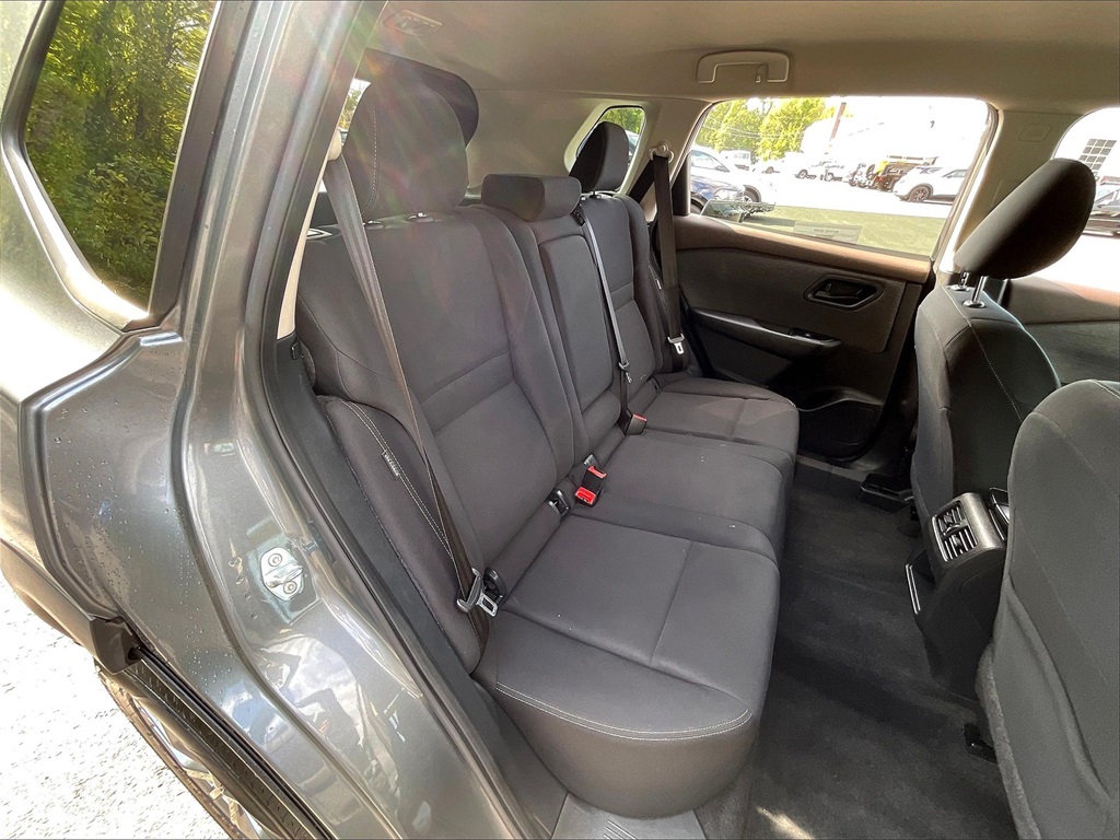 2023 Nissan Rogue S photo 17