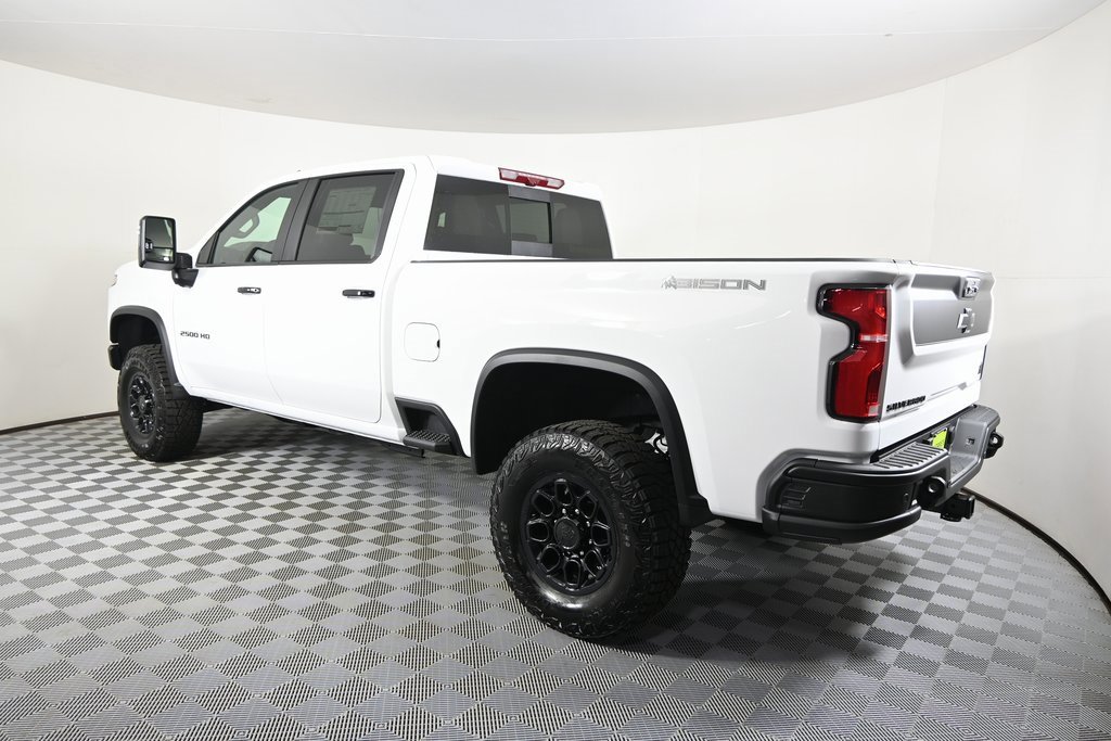 2026 Chevrolet Silverado 2500HD ZR2 photo 3