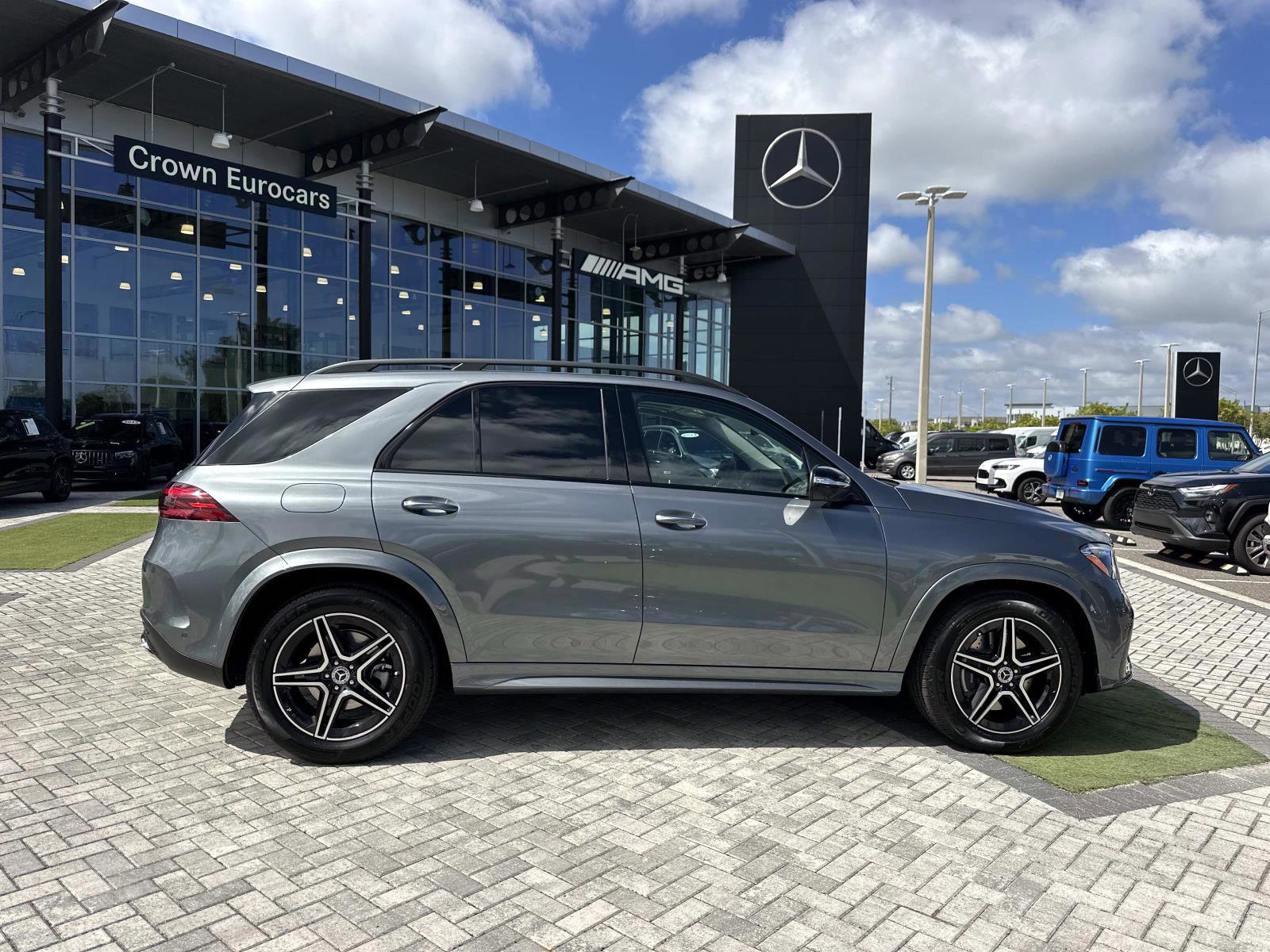 2026 Mercedes Benz GLE 450 4MATIC photo 3