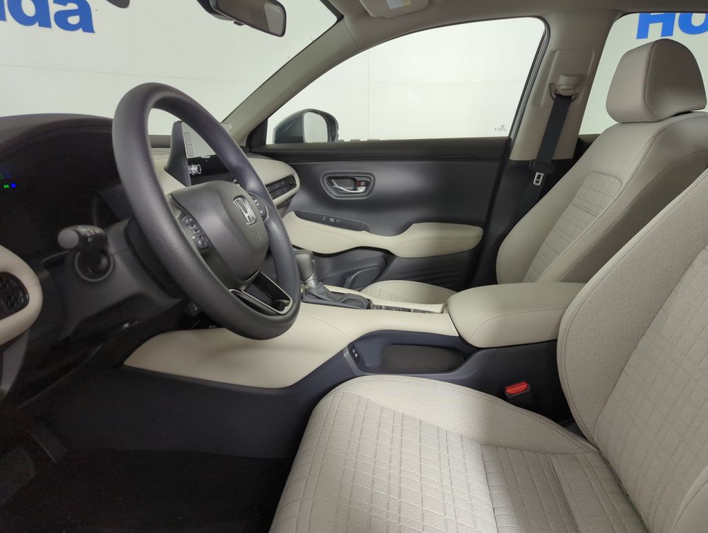 2026 Honda HR-V LX photo 11