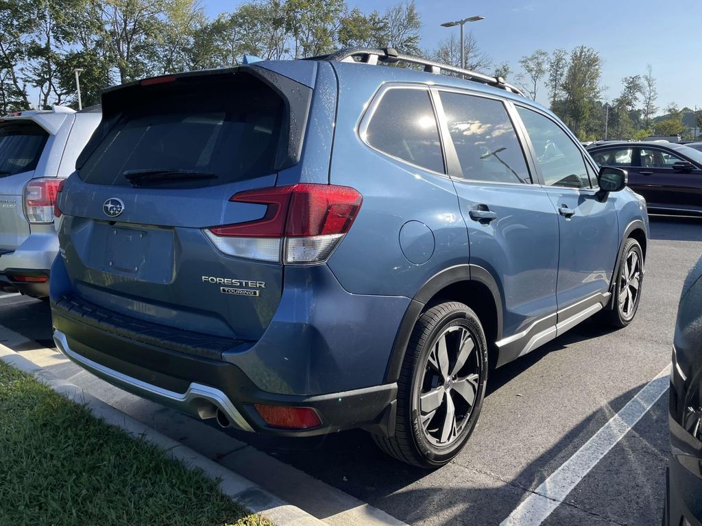 2021 Subaru Forester Touring photo 4