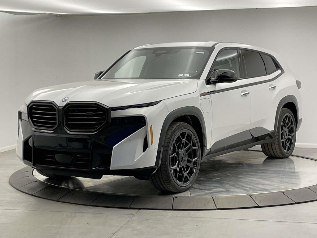 2026 BMW XM Base's photo