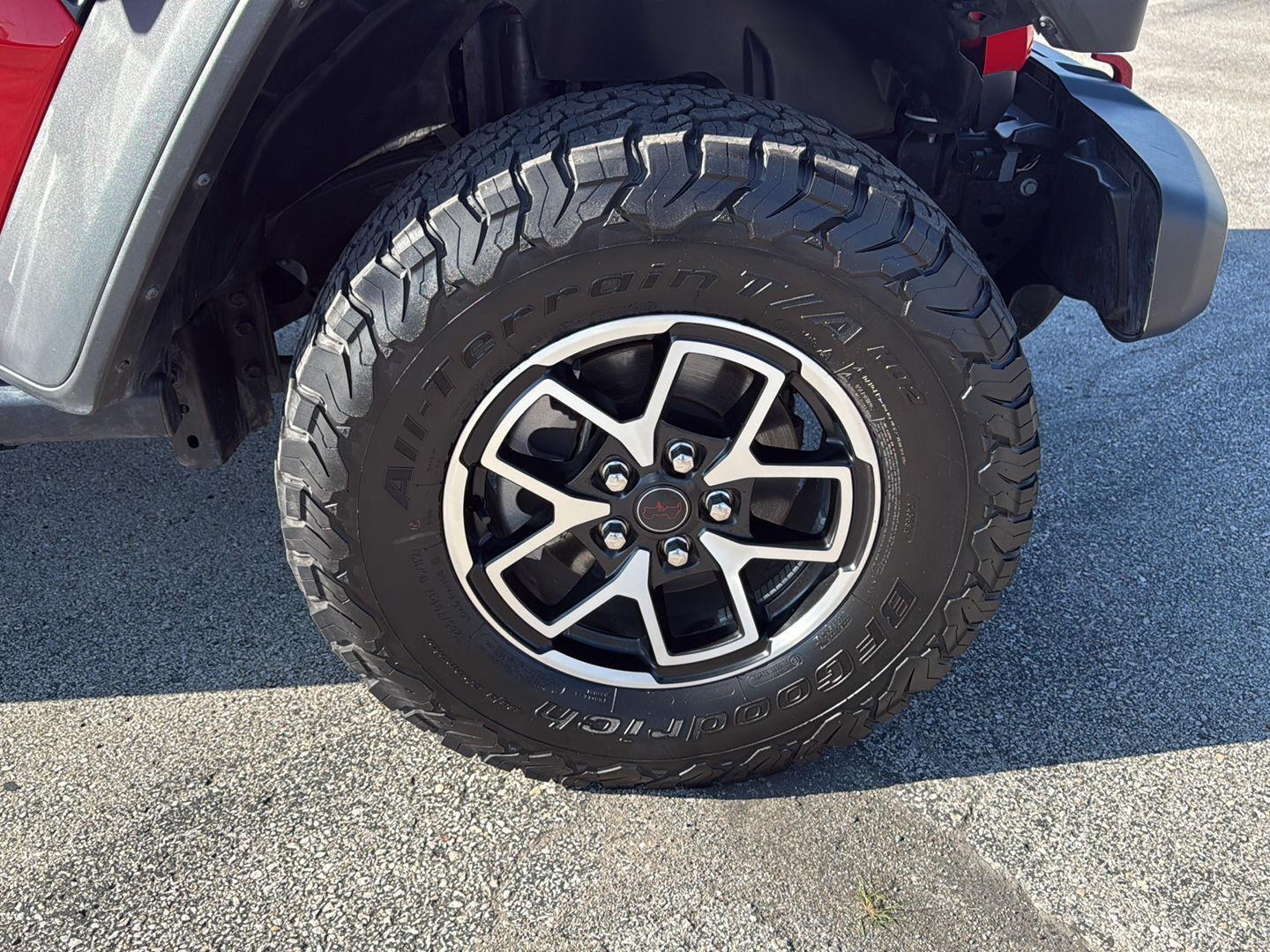 2024 Jeep Wrangler Rubicon photo 9