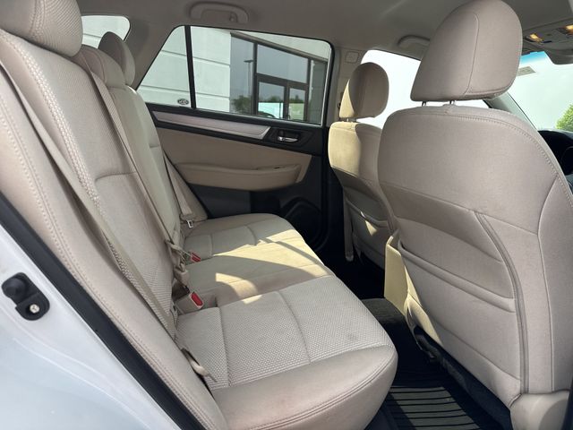 2017 Subaru Outback 2.5i Premium photo 25