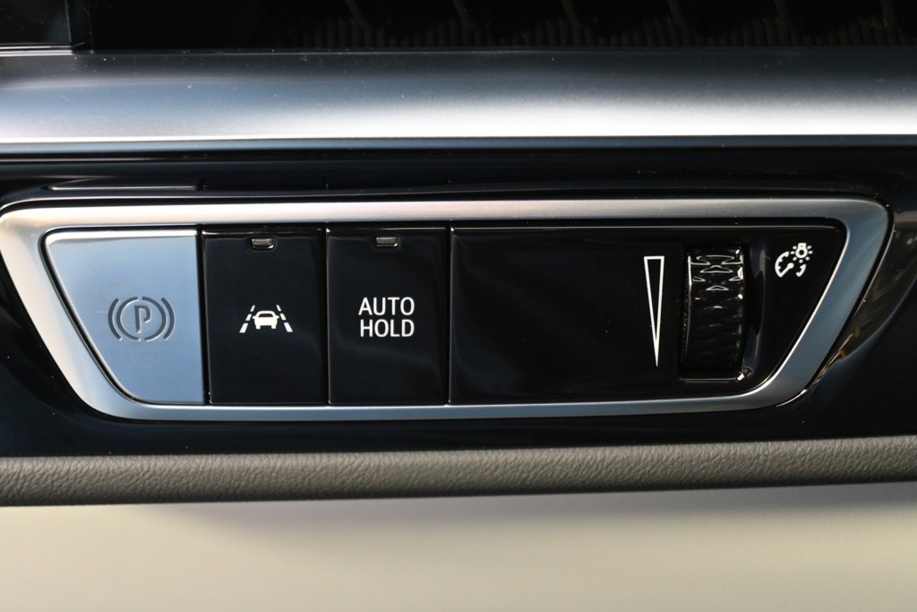 2025 Cadillac Lyriq Luxury photo 22