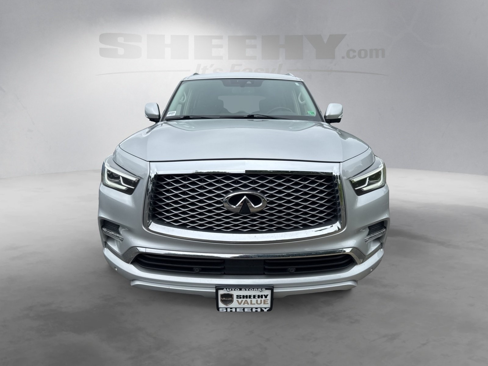 2019 Infiniti QX80 Luxe photo 16