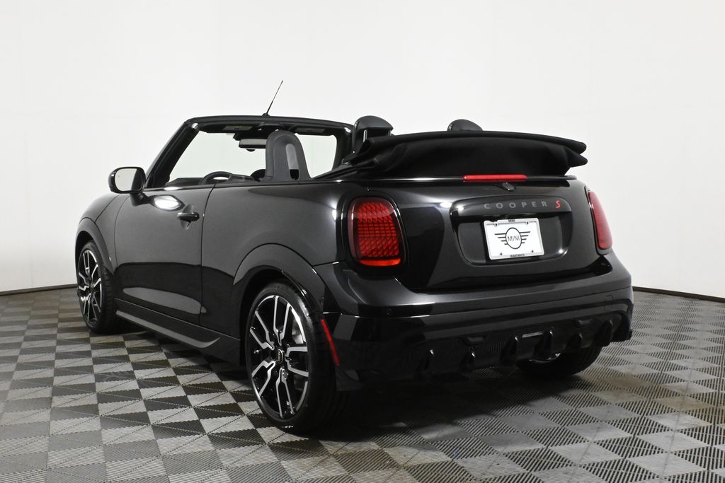 2026 Mini Cooper Convertible Iconic photo 13
