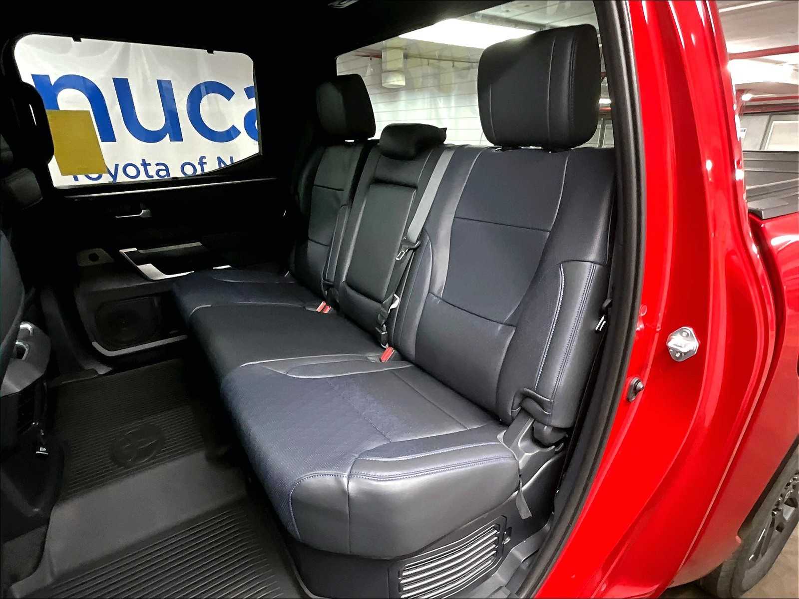 2025 Toyota Tundra Platinum CrewMax photo 14