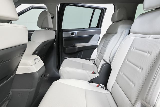 2026 Hyundai Santa Fe Calligraphy photo 14