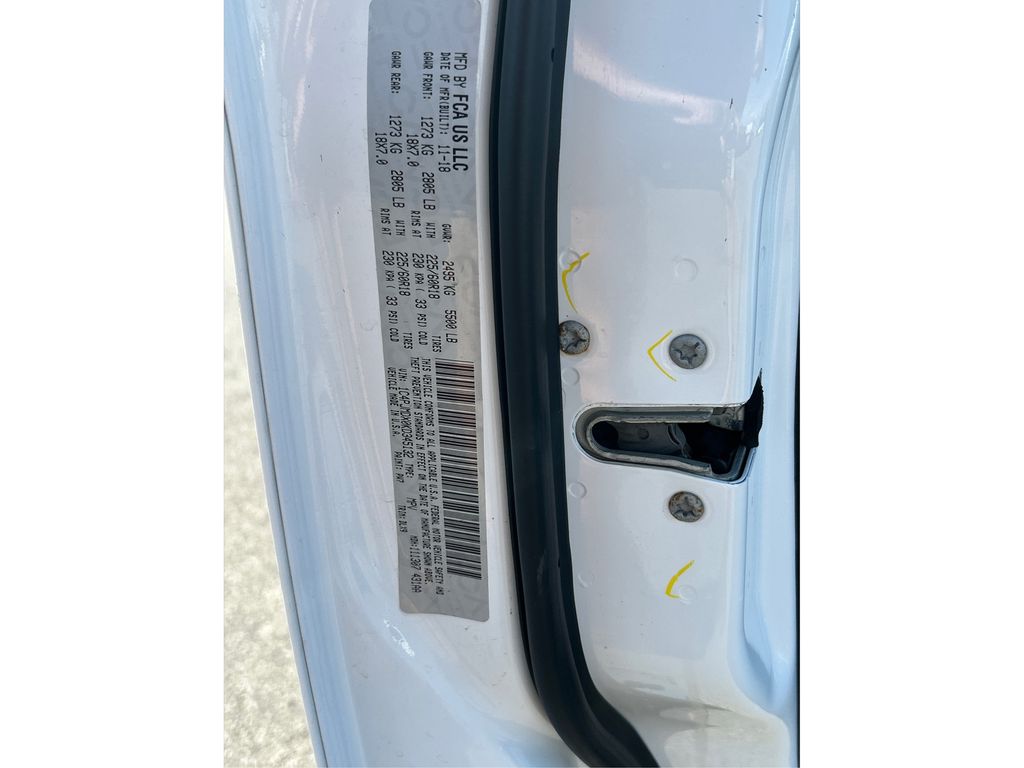 2019 Jeep Cherokee Limited photo 12