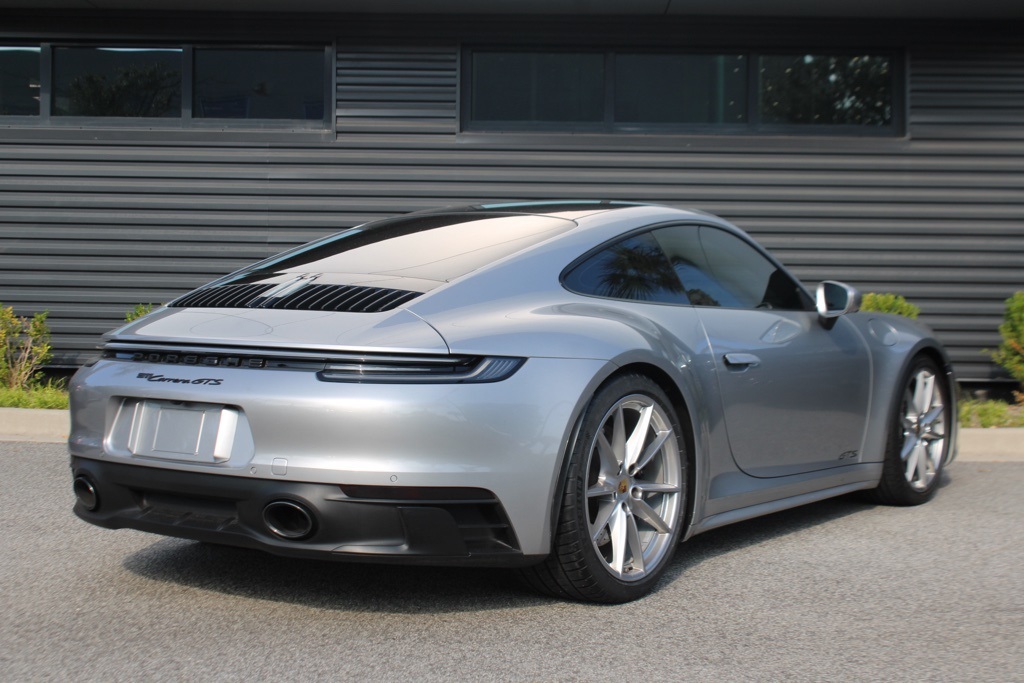2022 Porsche 911 GTS Coupe photo 7