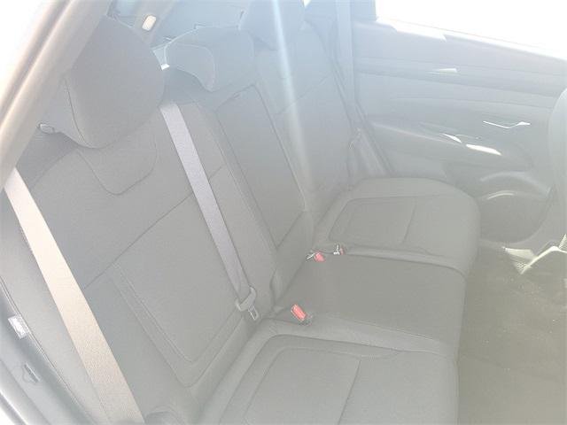 2025 Hyundai Tucson SE photo 17