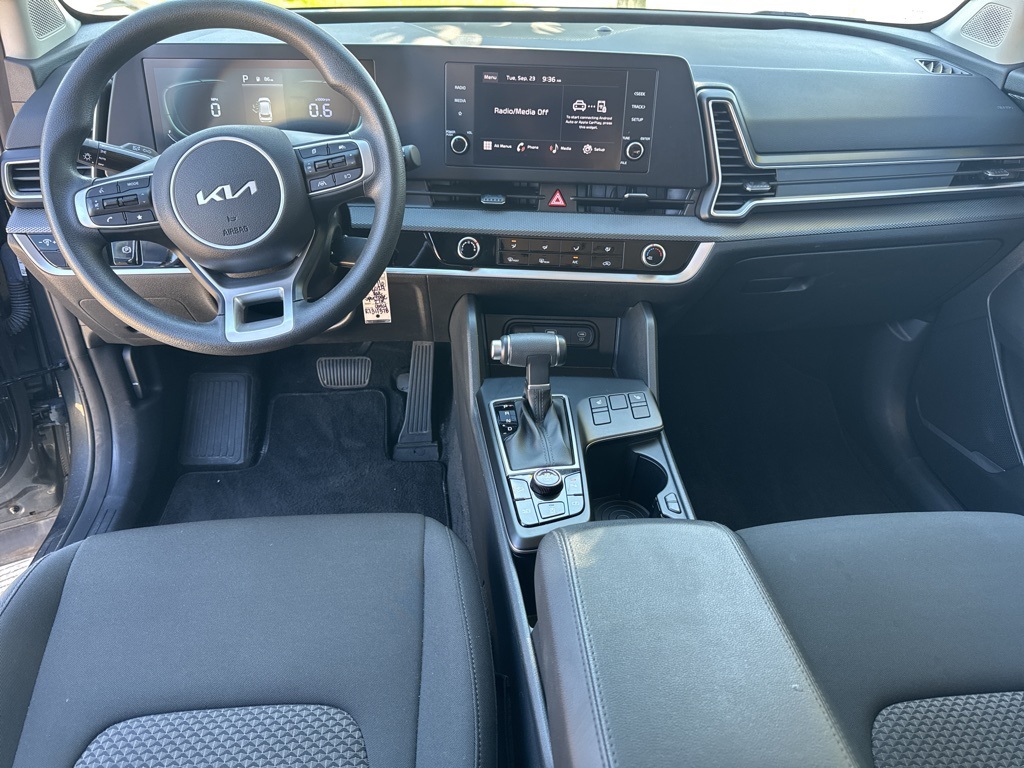 2024 Kia Sportage LX photo 16