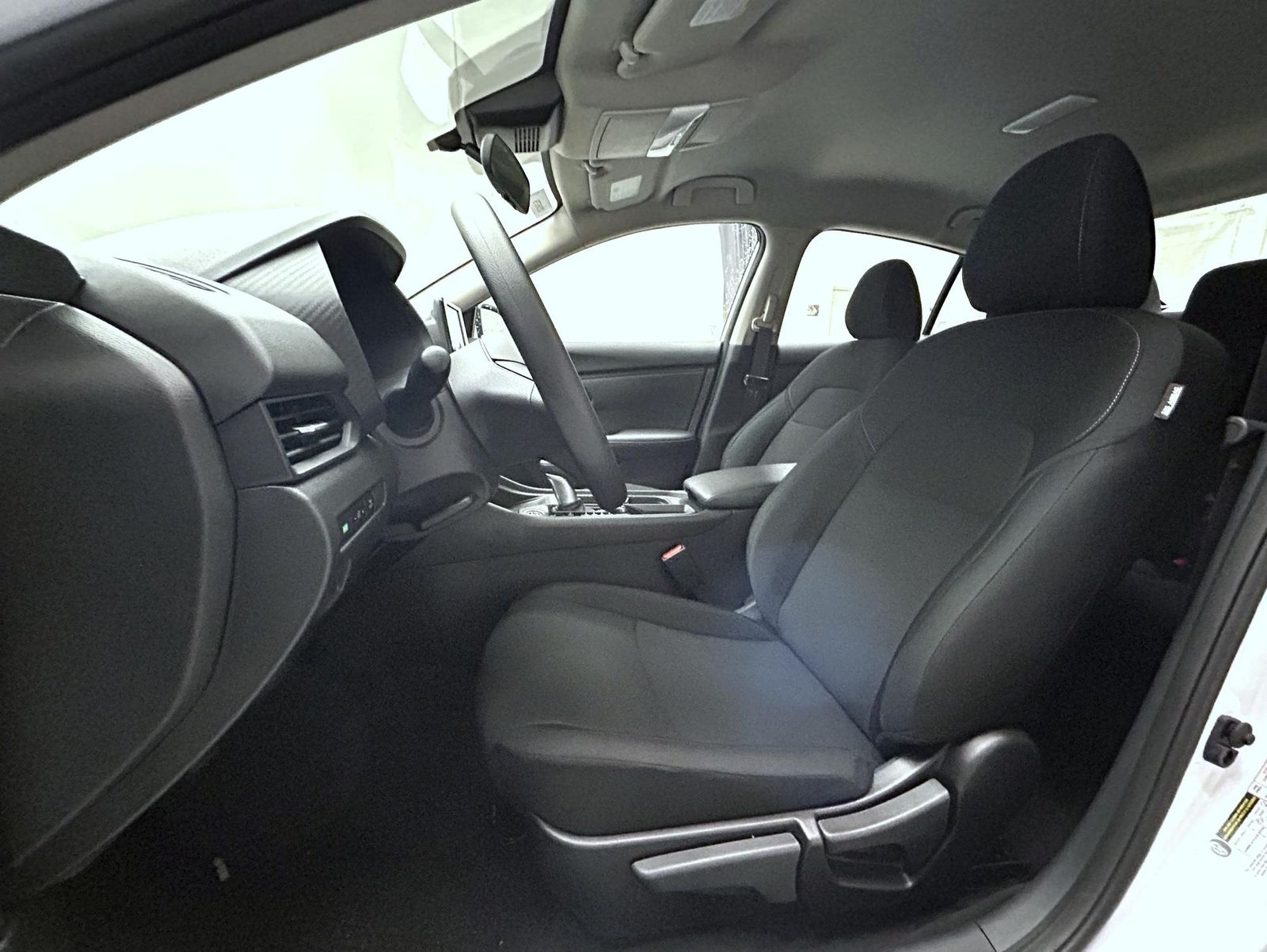 2025 Nissan Sentra S photo 9