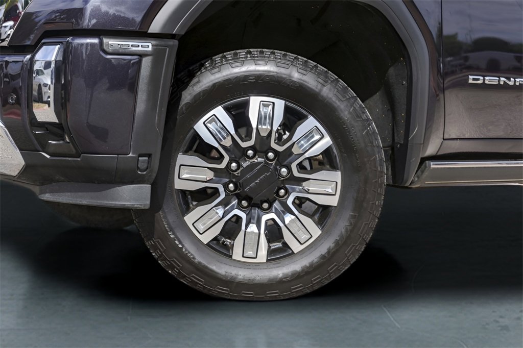 2024 Gmc Sierra 2500 HD Denali photo 3