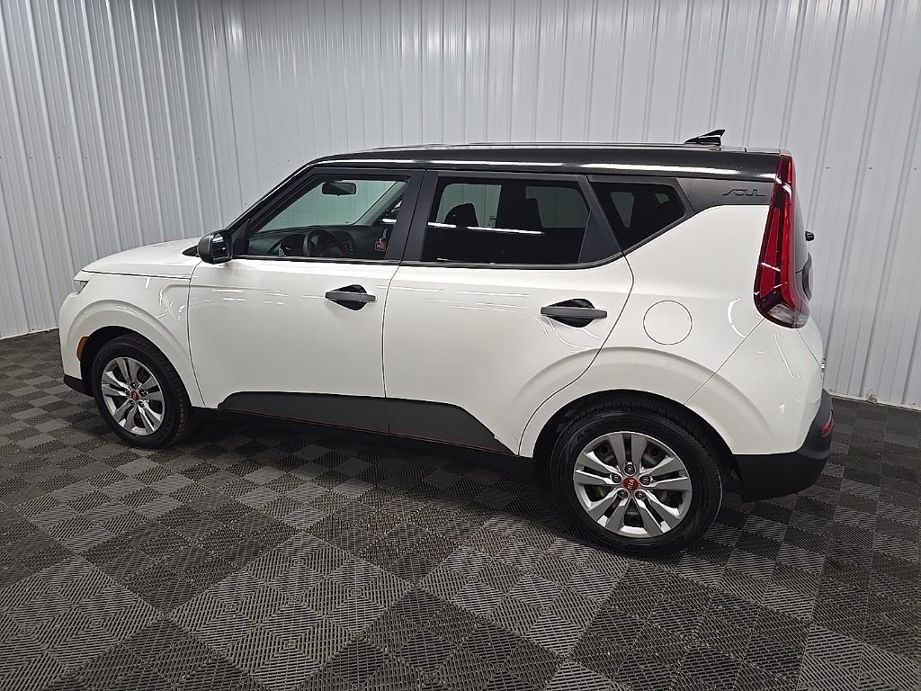 2021 Kia Soul LX photo 3