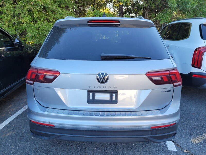 2022 Volkswagen Tiguan SE photo 4