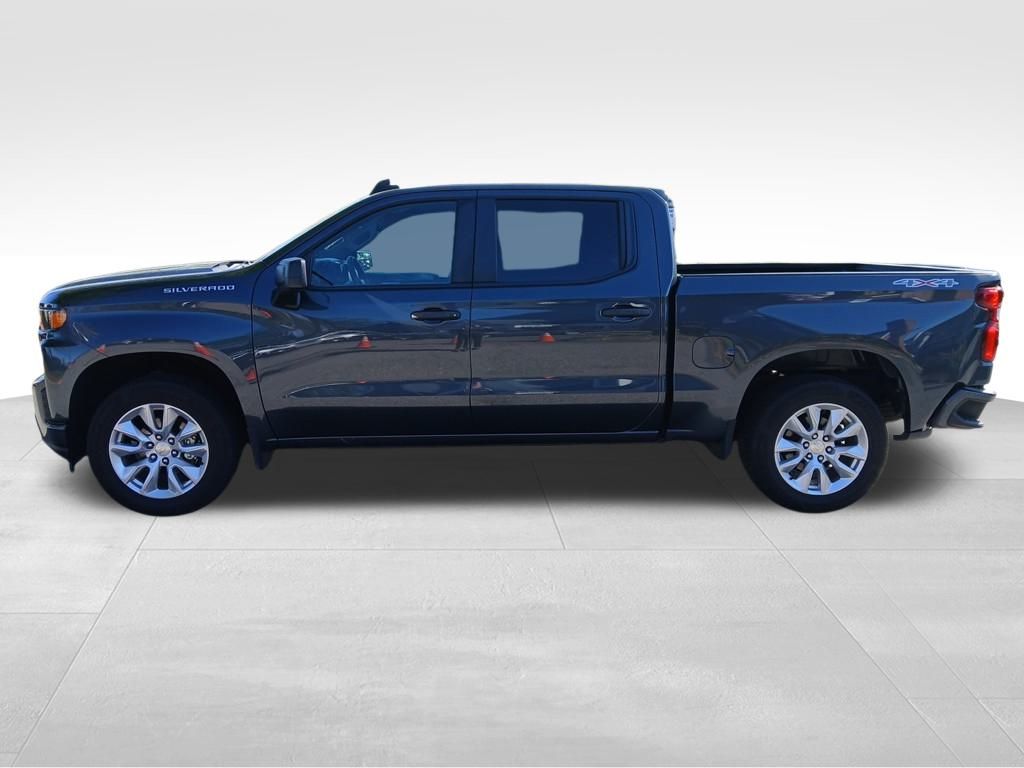 2021 Chevrolet Silverado 1500 Custom photo 2