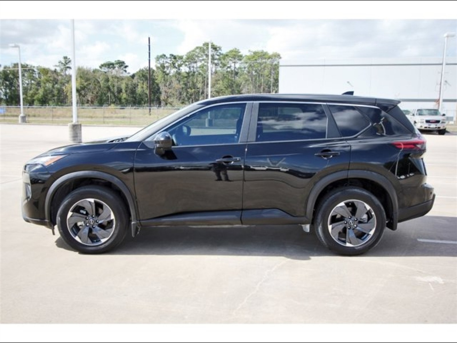 2024 Nissan Rogue SV Black at Robbins Nissan