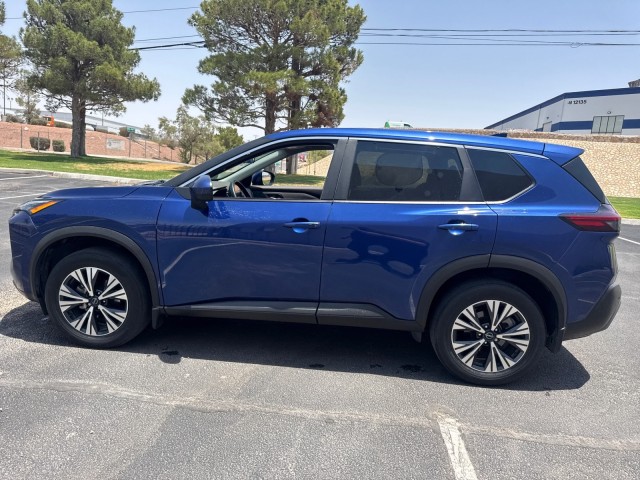 Used 2023 Caspian Blue Metallic Nissan SV image 26