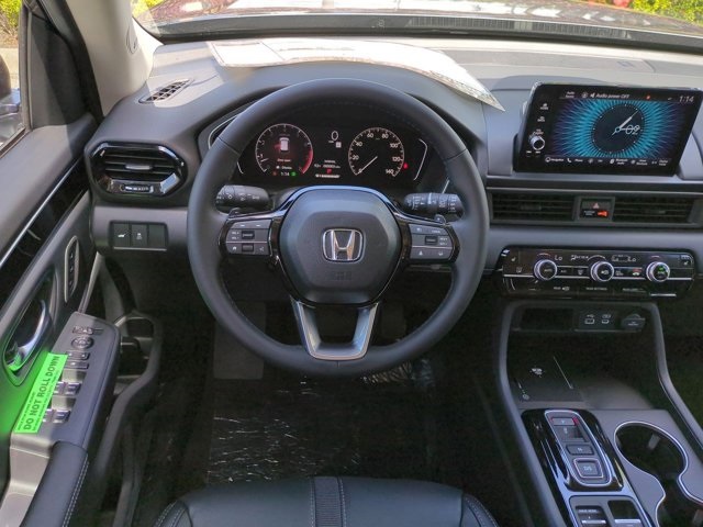 2025 Honda Pilot Touring photo 13