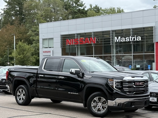 2024 GMC Sierra 1500 SLT's photo