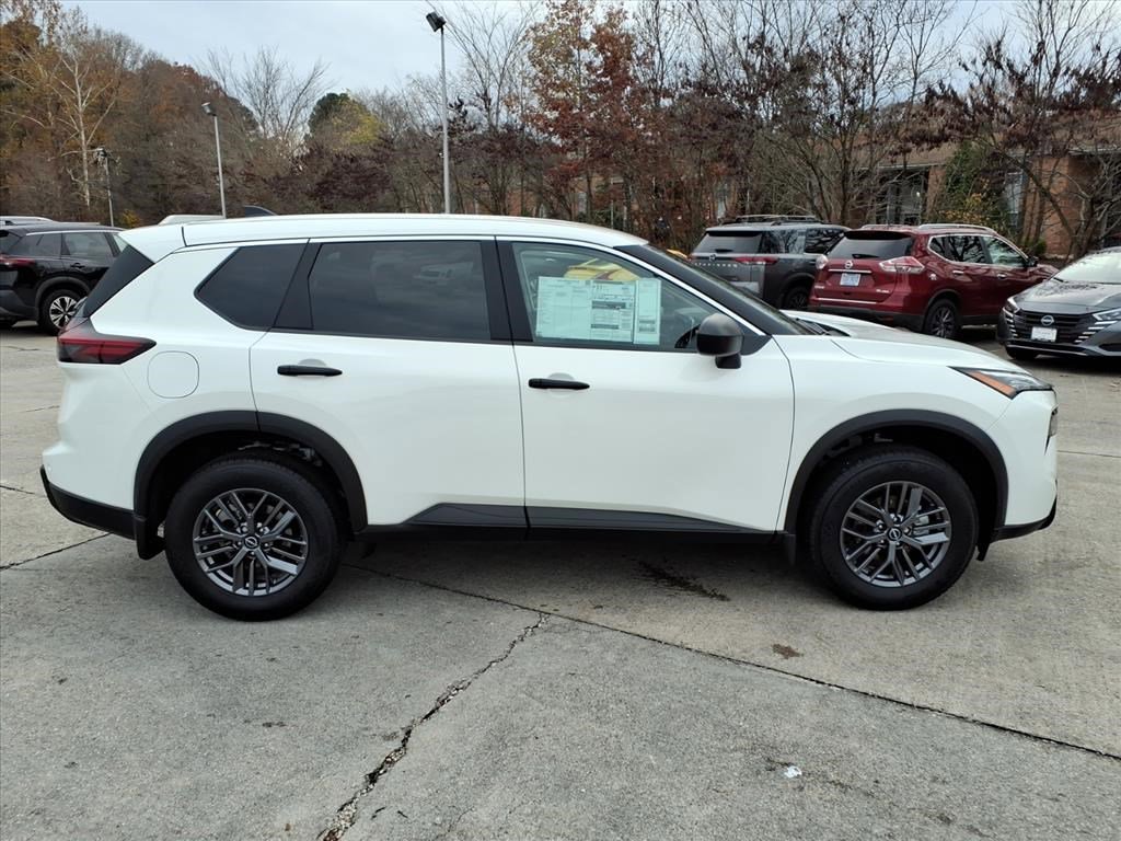 2026 Nissan Rogue S photo 2