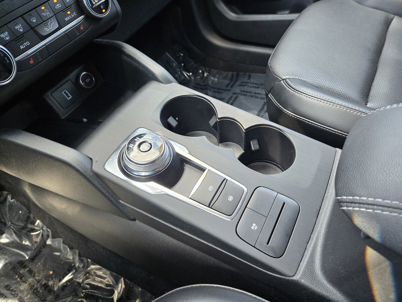 2020 Ford Escape SE Sport Hybrid photo 12