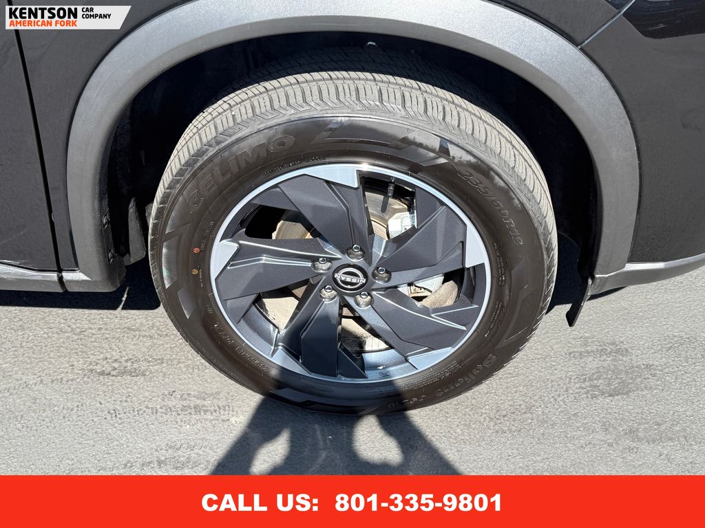 2024 Nissan Rogue SV photo 15
