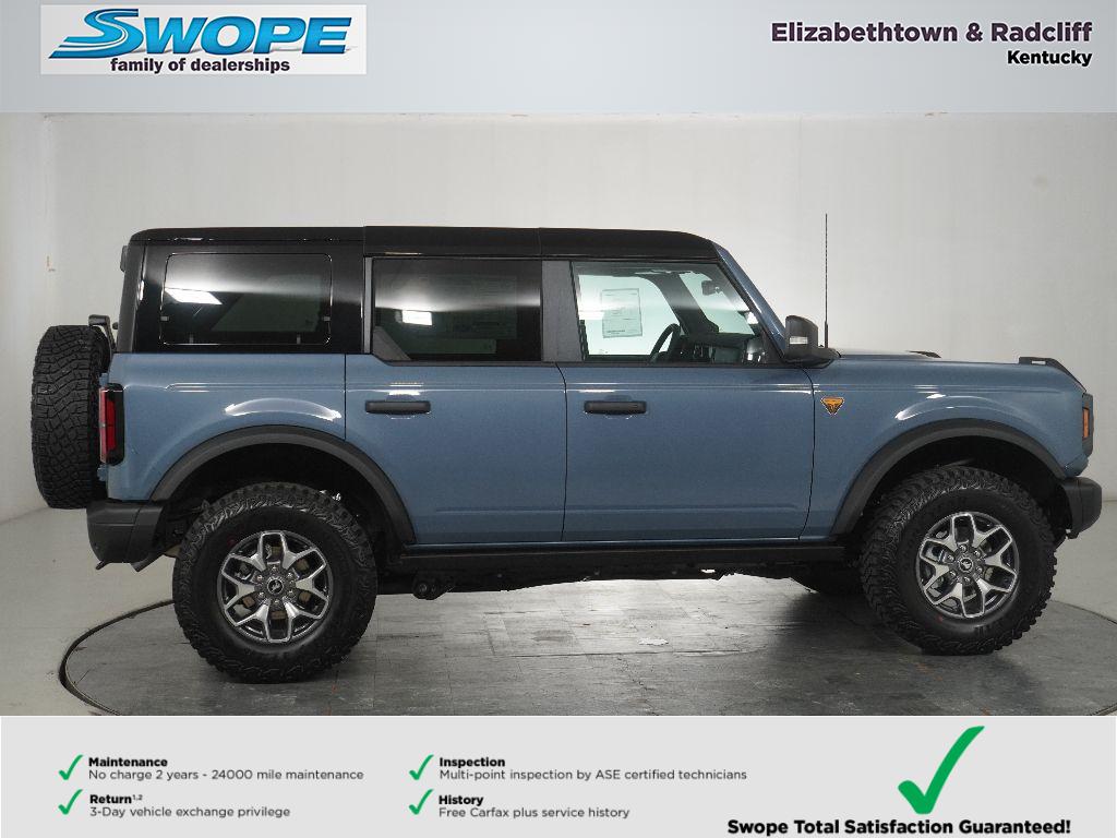 2025 Ford Bronco Badlands photo 2