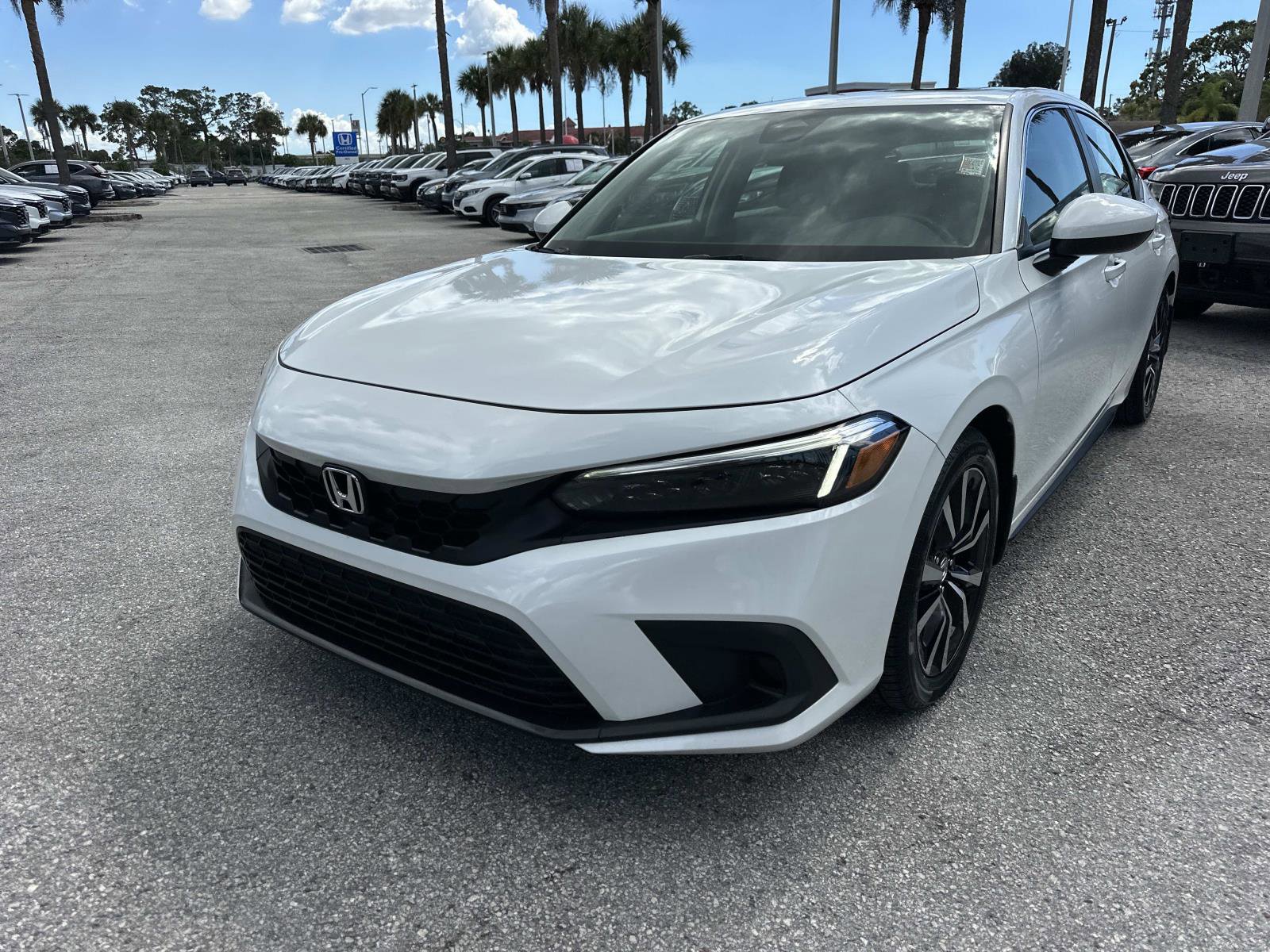 2023 Honda Civic EX-L Hatchback photo 7