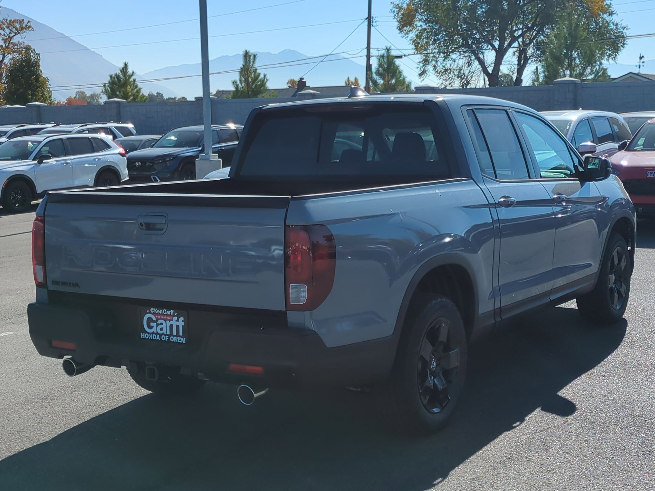 2026 Honda Ridgeline Black Edition photo 2