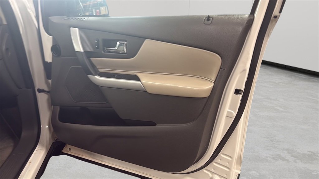 2013 Ford Edge SE photo 44