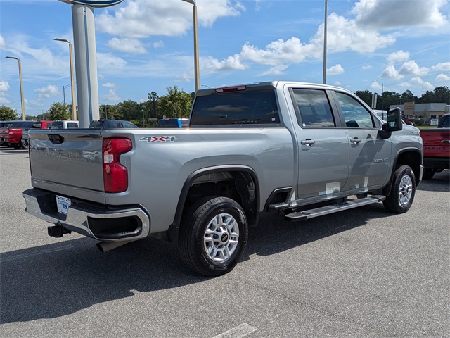 2024 Chevrolet Silverado 2500HD LT photo 4
