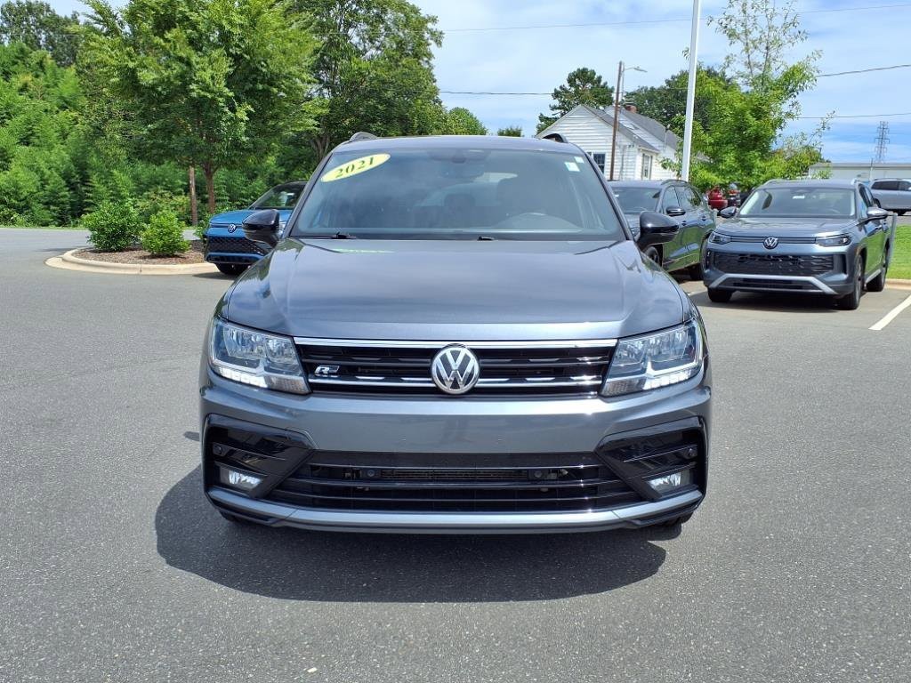 2021 Volkswagen Tiguan SE R-Line Black photo 2