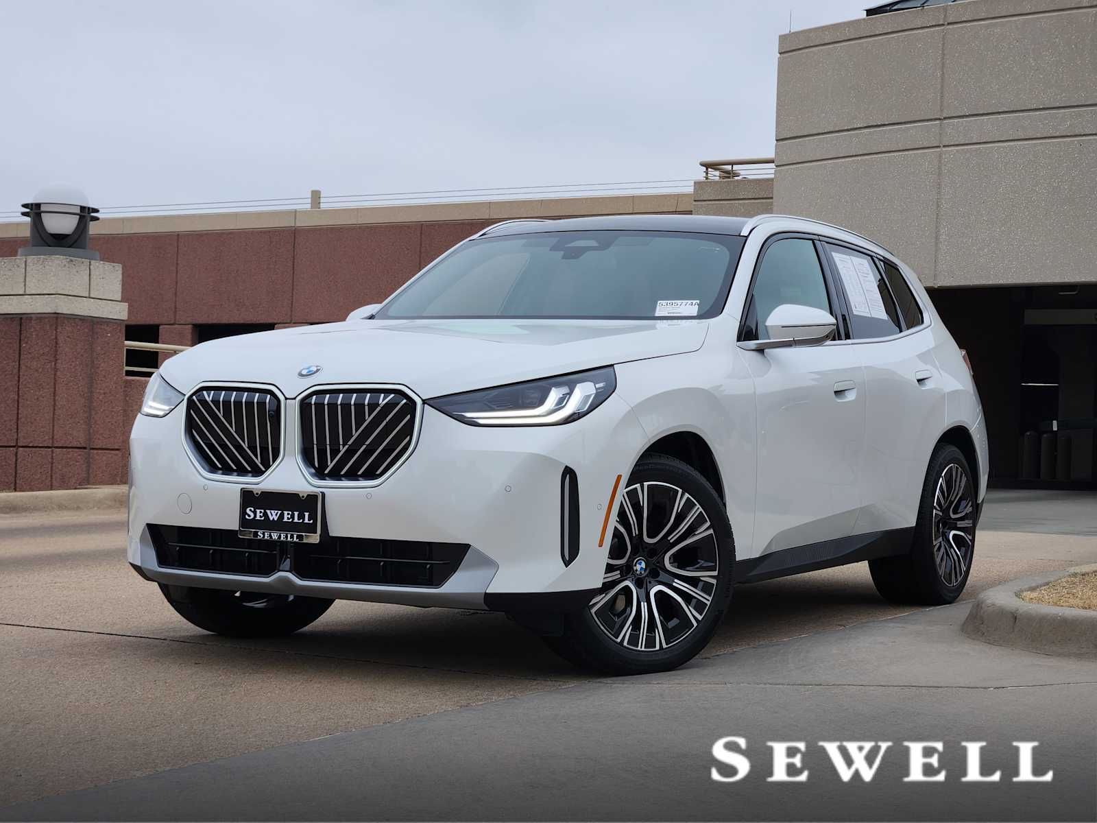 2026 BMW X3 30's photo