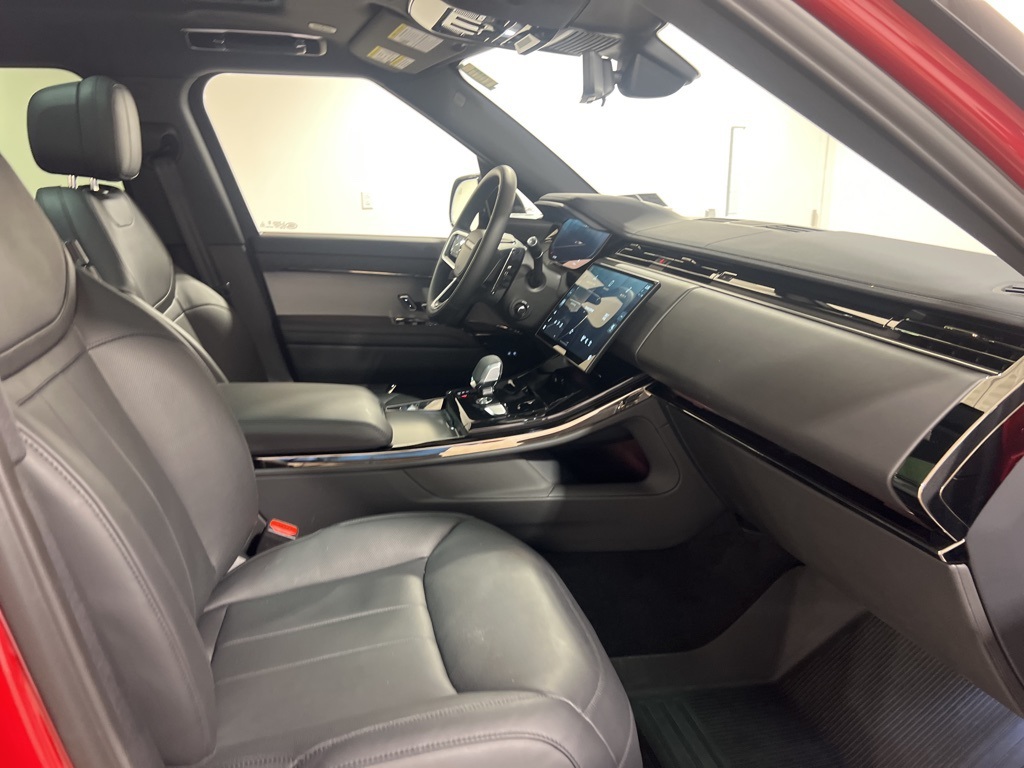 2025 Land Rover Range Rover Sport SE photo 24