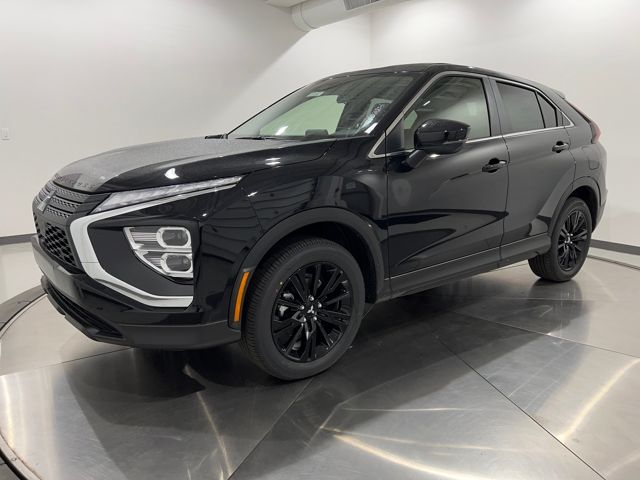 2025 Mitsubishi Eclipse Cross LE's photo