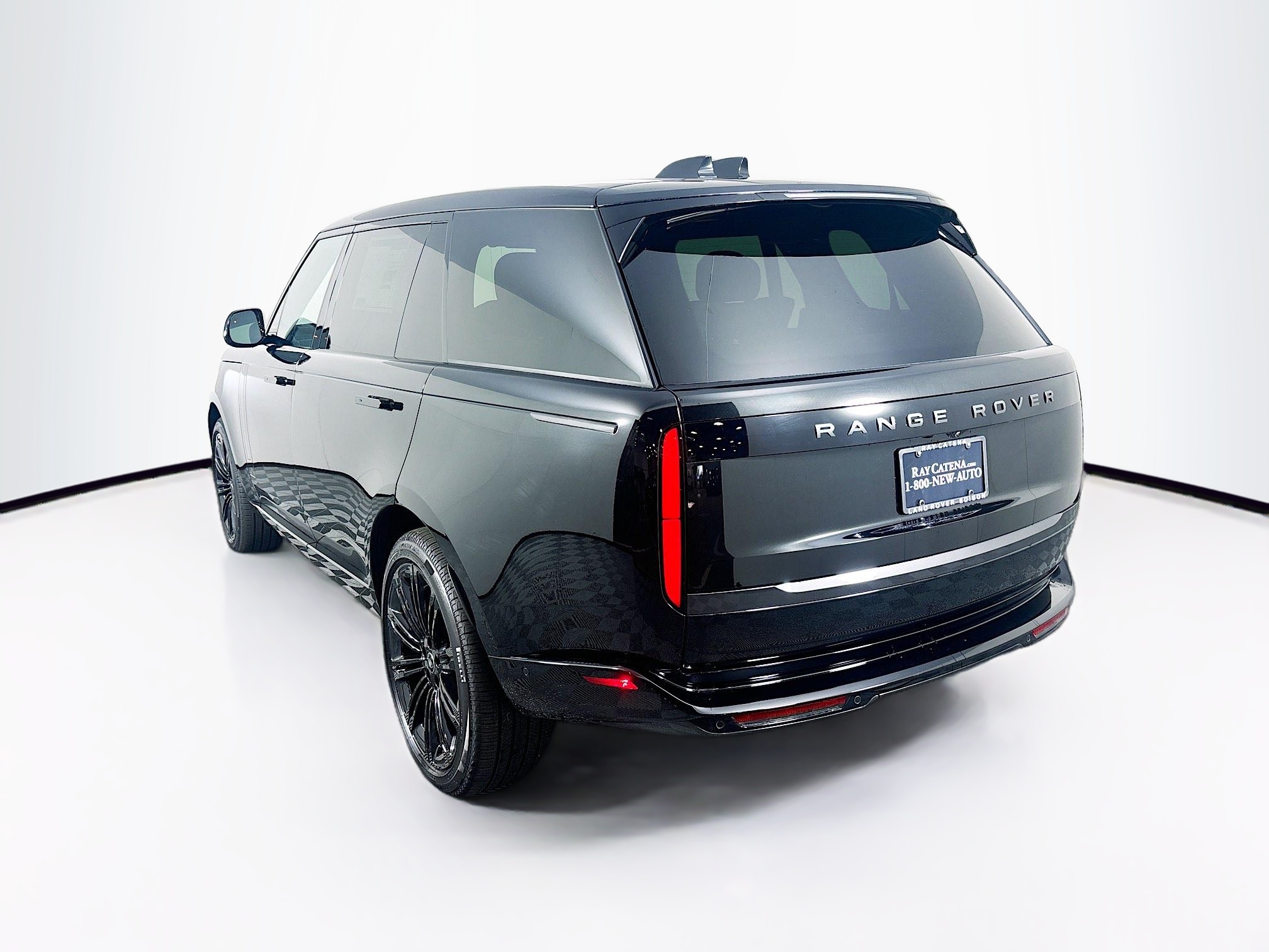 2025 Land Rover Range Rover SE photo 4