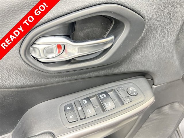 2019 Jeep Cherokee Latitude photo 19