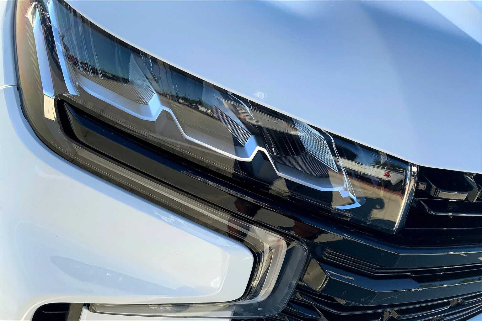 2024 Chevrolet Suburban RST photo 23
