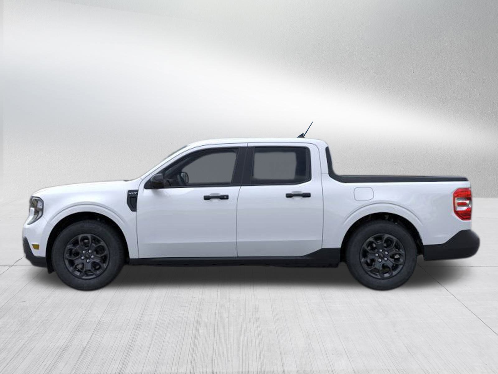 2025 Ford Maverick XLT photo 3