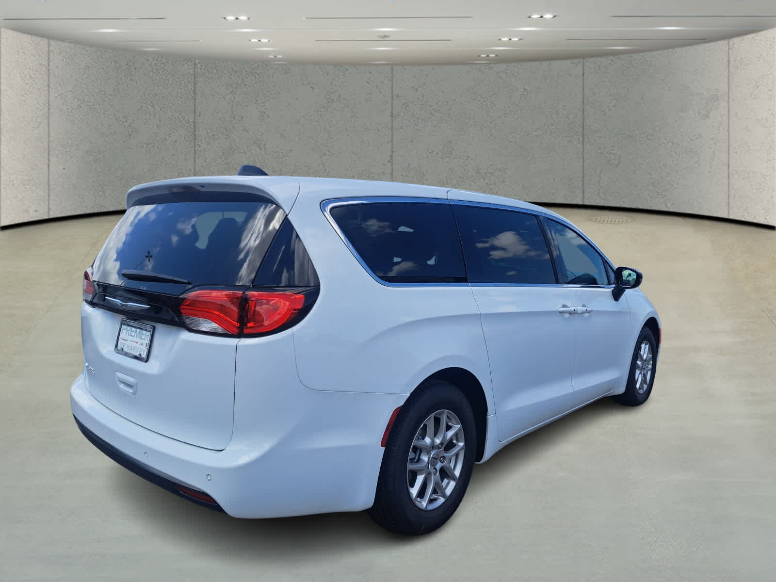 2025 Chrysler Voyager LX photo 5